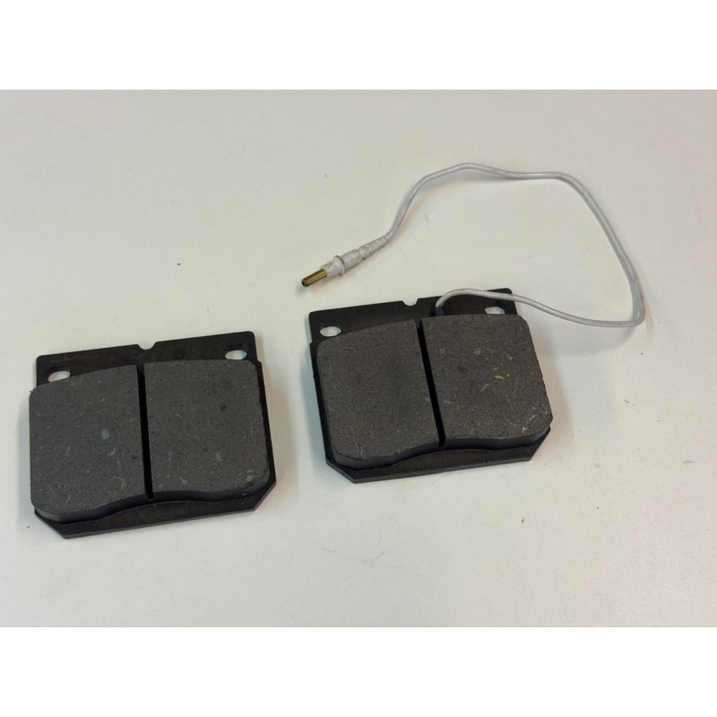 JUEGO PASTILLAS DE FRENO (2uds) NEW HOLLAND, REF. 89832306